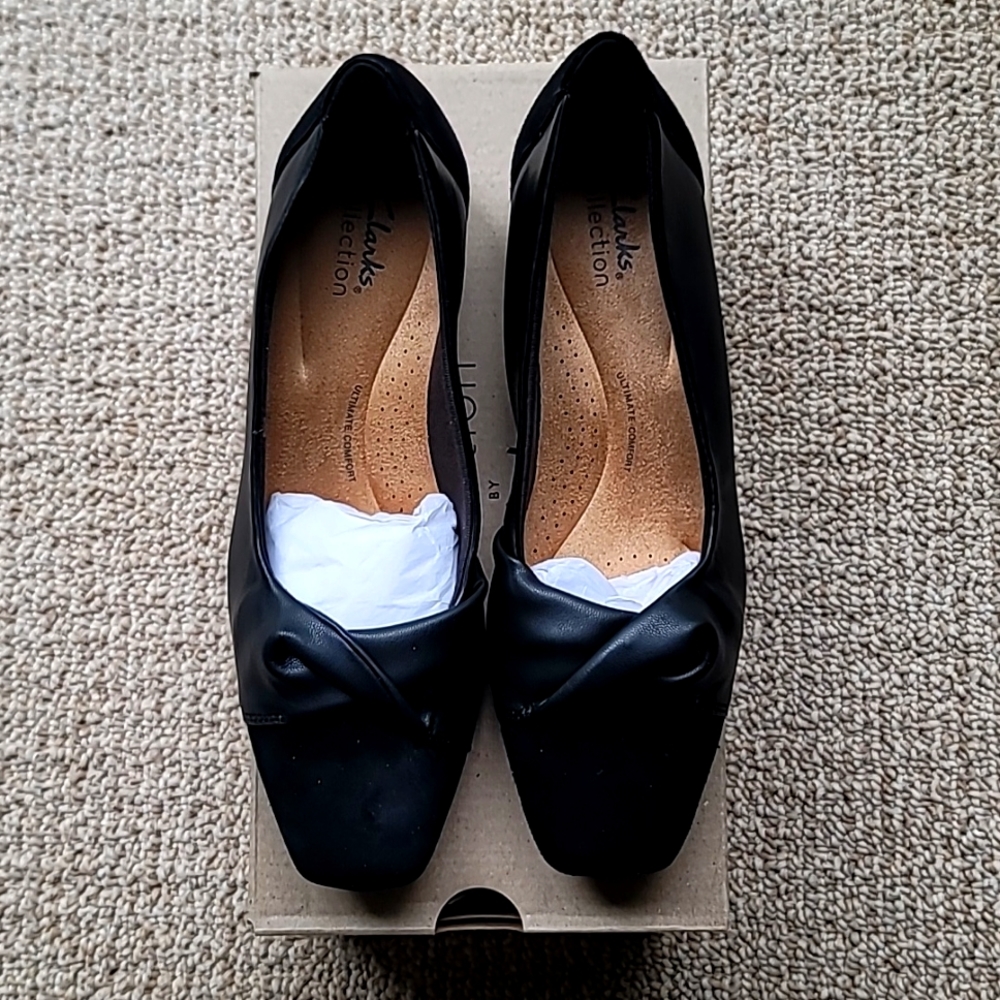 WOMENS Brand NEW CLARKS Black Tilmont Dalia slide on flat shoes